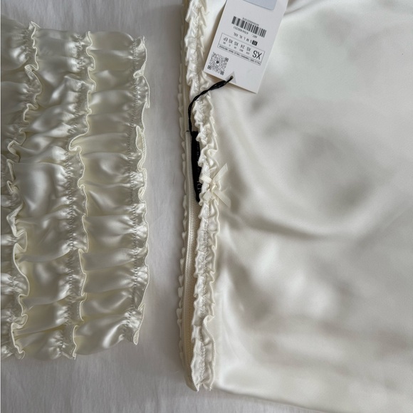 Zara Cream Satin Skirt and Top Set - Picture 4 of 5